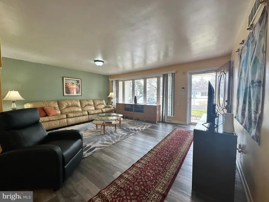 575 Royal Dr, Vineland, NJ 08360 - #3