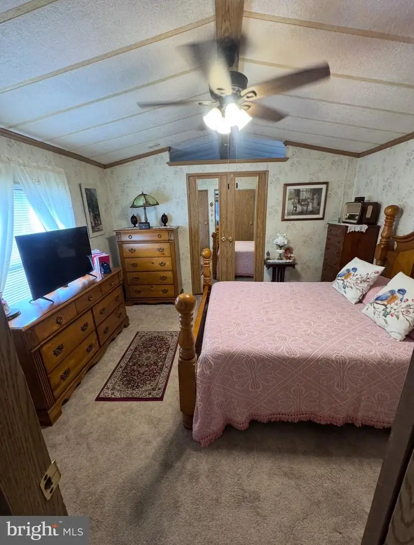 92 Violet Dr, Vineland, NJ 08360 - #3