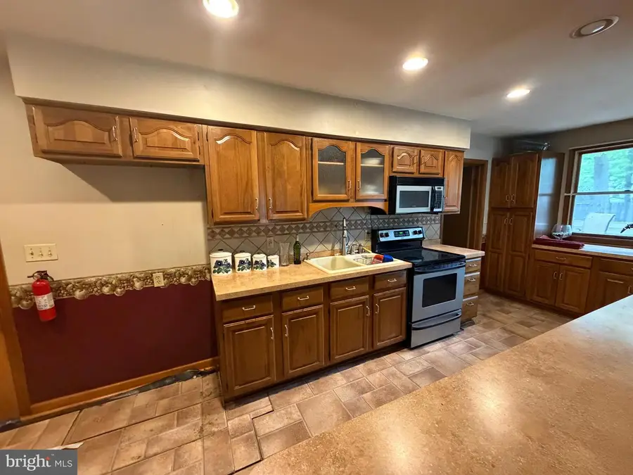 404 Henderson Ave, Millville, NJ 08332 - #3
