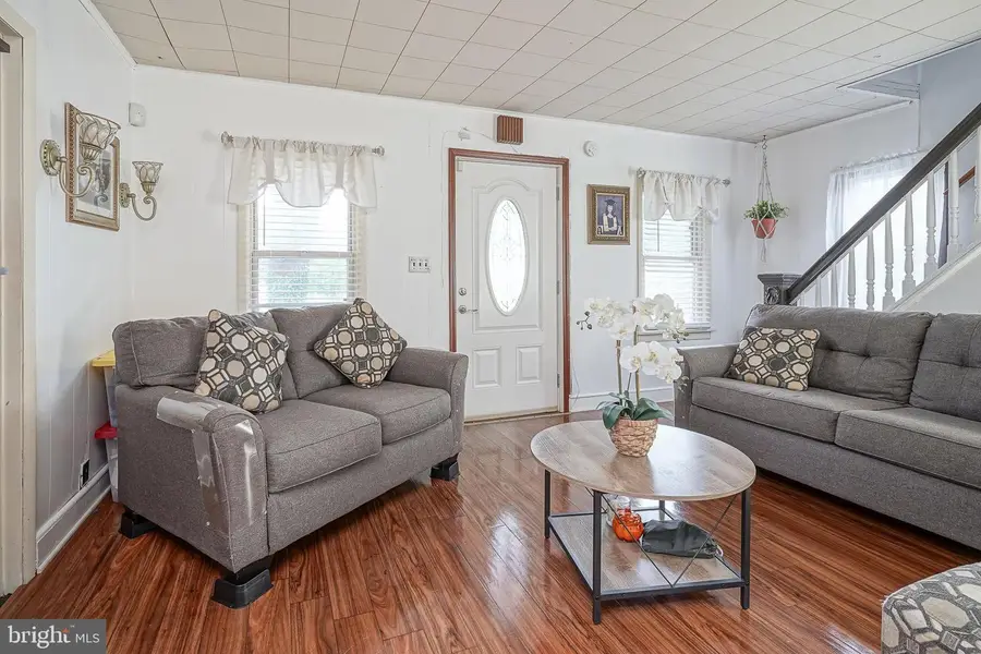 218 W Park Ave, Vineland, NJ 08360 - #3