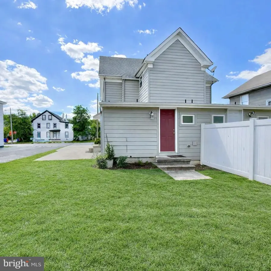 9 N 4th St, Millville, NJ 08332 - #3