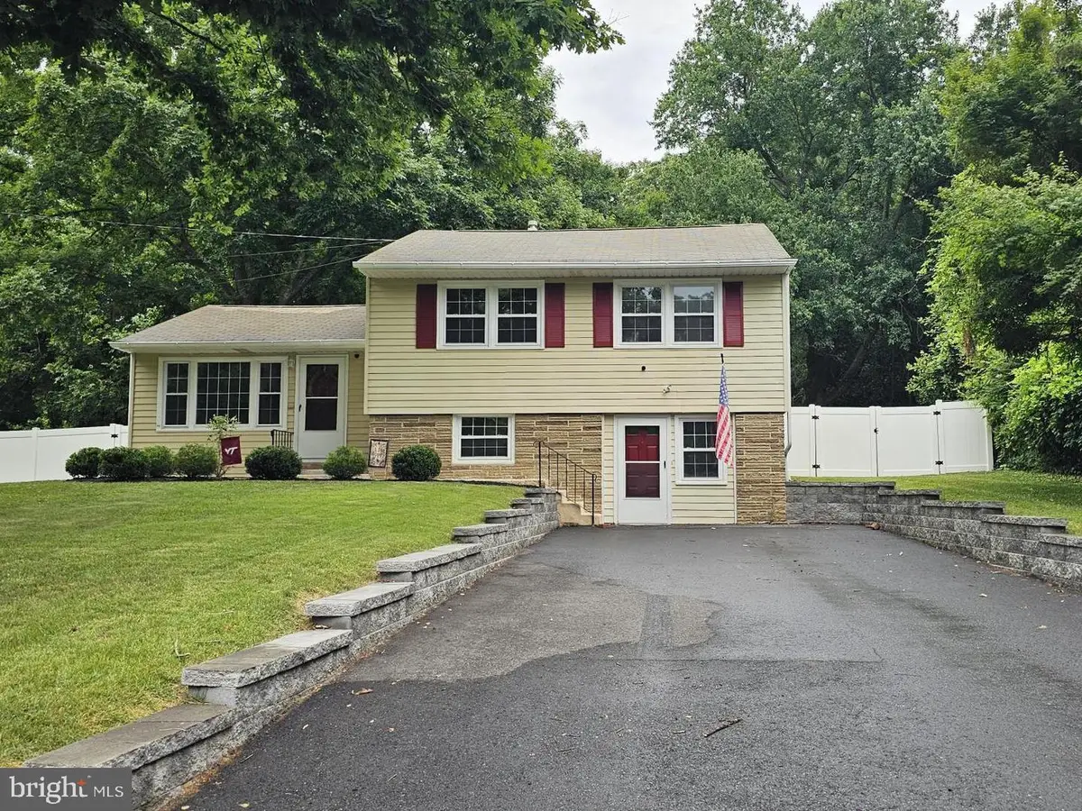 41 N Park Dr, Bridgeton, NJ 08302 - #1