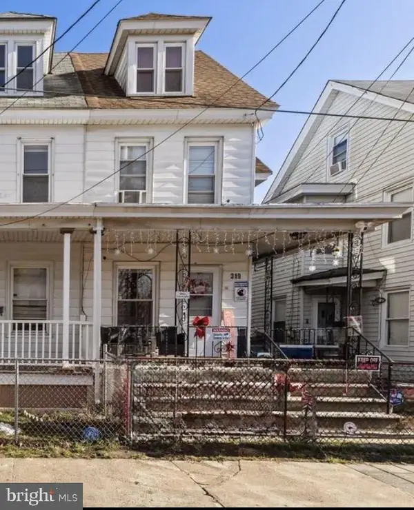 319 South 3rd St, MILLVILLE, NJ 08332