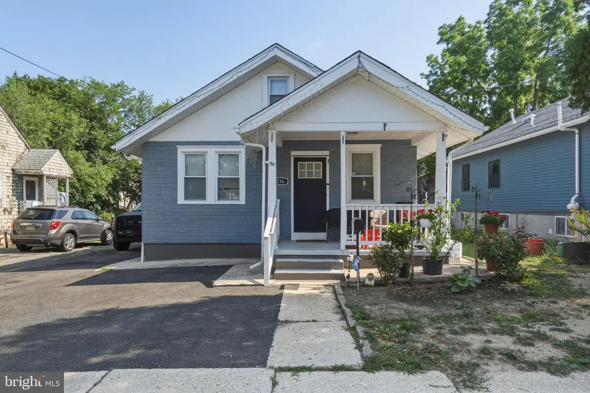 216 W Montrose St, Vineland, NJ 08360 - #1