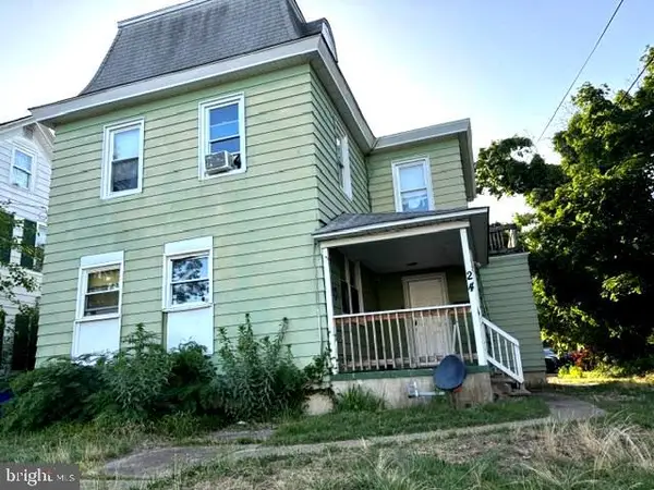 24 Cedar St, MILLVILLE, NJ 08332