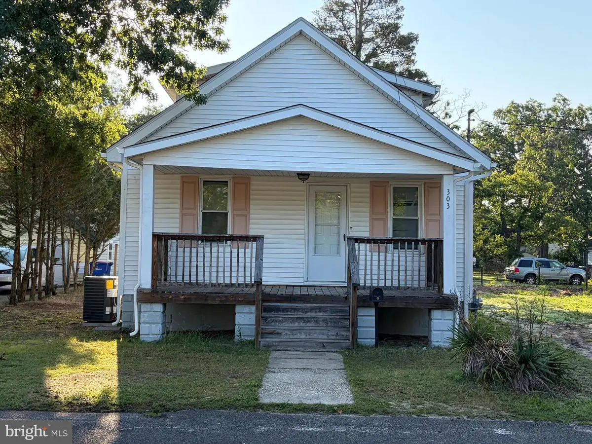 303 N 9th St, Millville, NJ 08332 - #1
