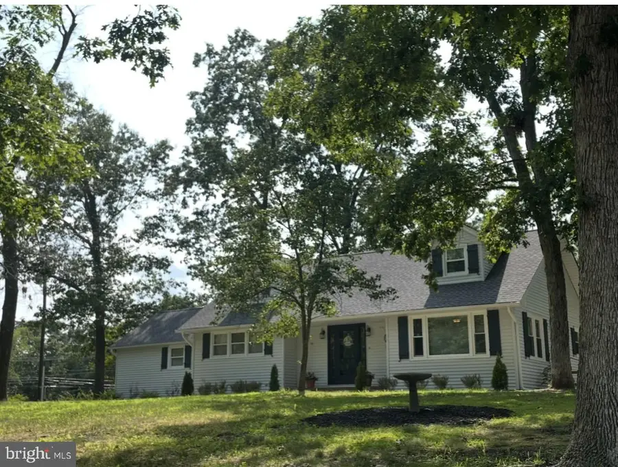 8 E Forest Glen Dr E, Millville, NJ 08332 - #2