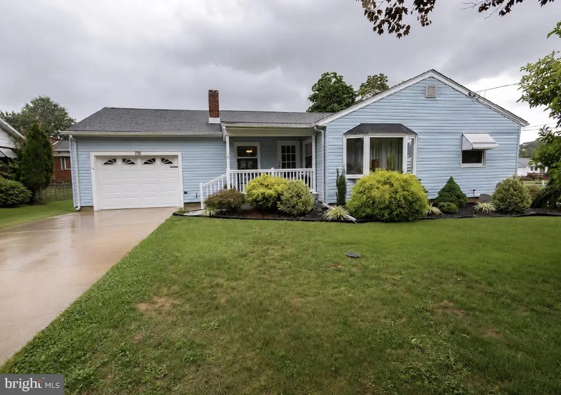 725 S Myrtle St, Vineland, NJ 08360 - #1