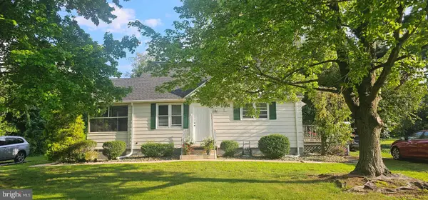1653 E Wheat Rd, VINELAND, NJ 08360
