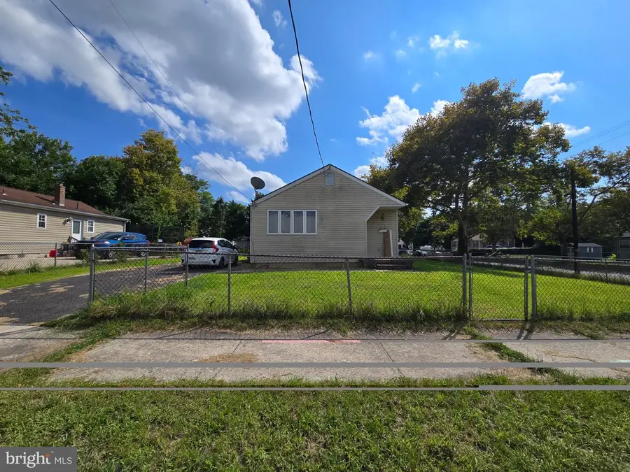 301 W Plum St, Vineland, NJ 08360 - #2