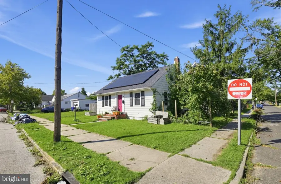 12 N 8th St, Millville, NJ 08332 - #3