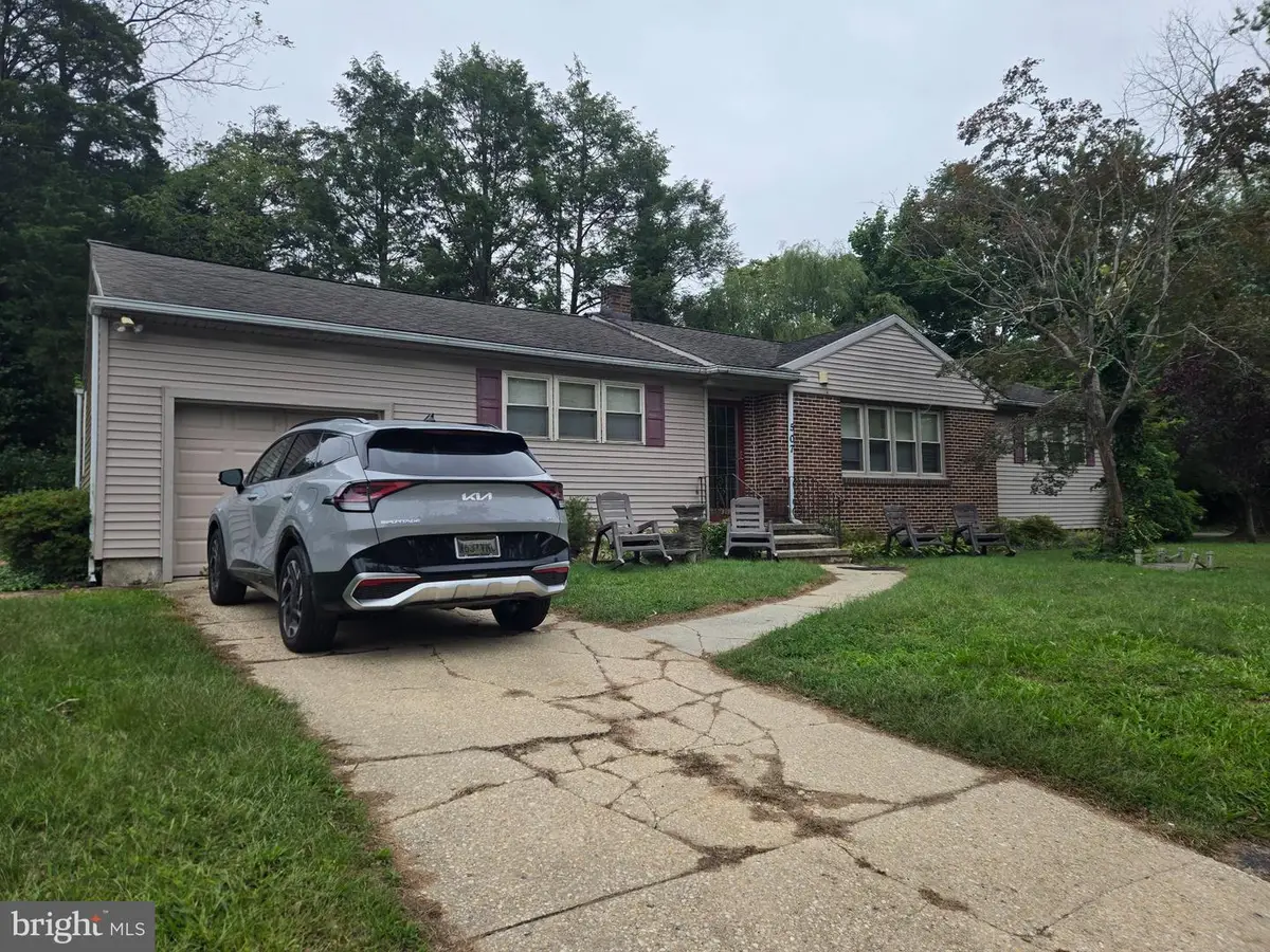 507 Park Ln, Vineland, NJ 08360 - #1