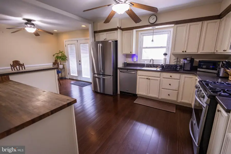 3072 E Landis Ave, Vineland, NJ 08361 - #3