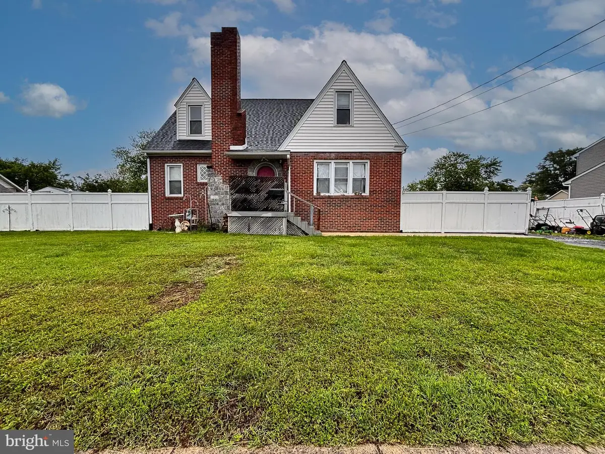 121 E Lafayette Ave, Magnolia, NJ 08049 - Image #1