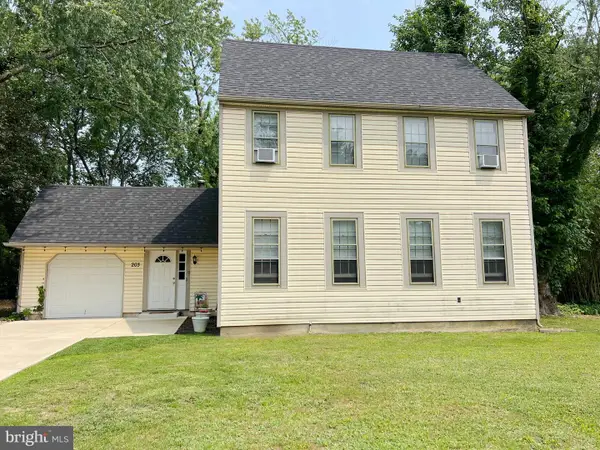 203 Spring Dr, VOORHEES, NJ 08043