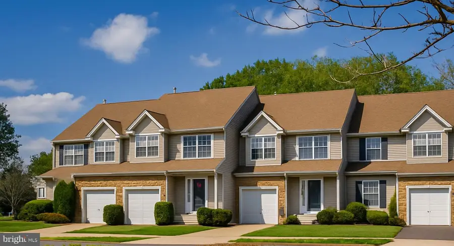 370 Hidden Dr, Blackwood, NJ 08012 - Image #2