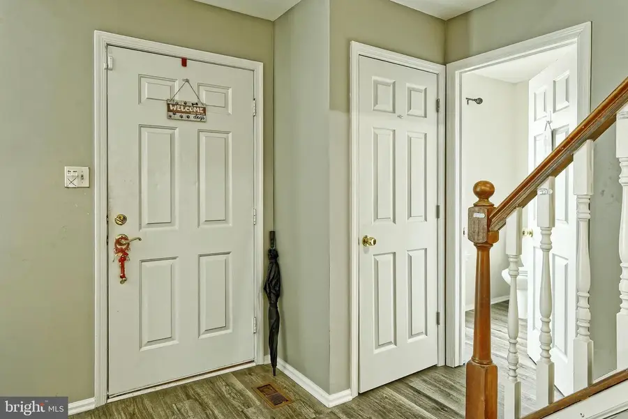 77 Rosalind Cir, Sicklerville, NJ 08081 - Image #2