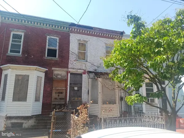 318 Clinton St, CAMDEN, NJ 08103