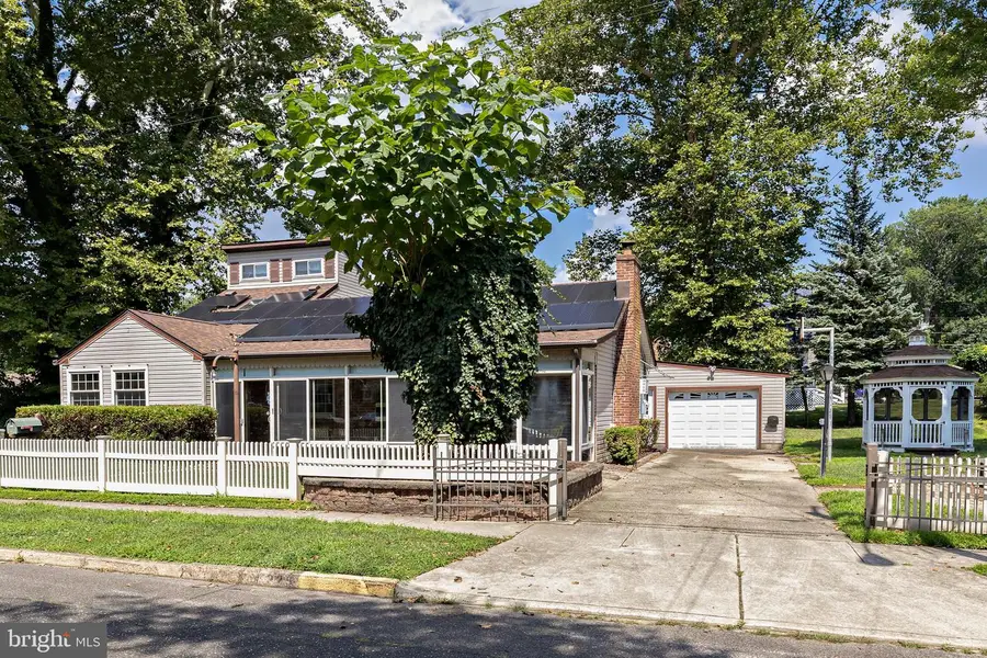 325 Albany Ave, Barrington, NJ 08007 - Image #2