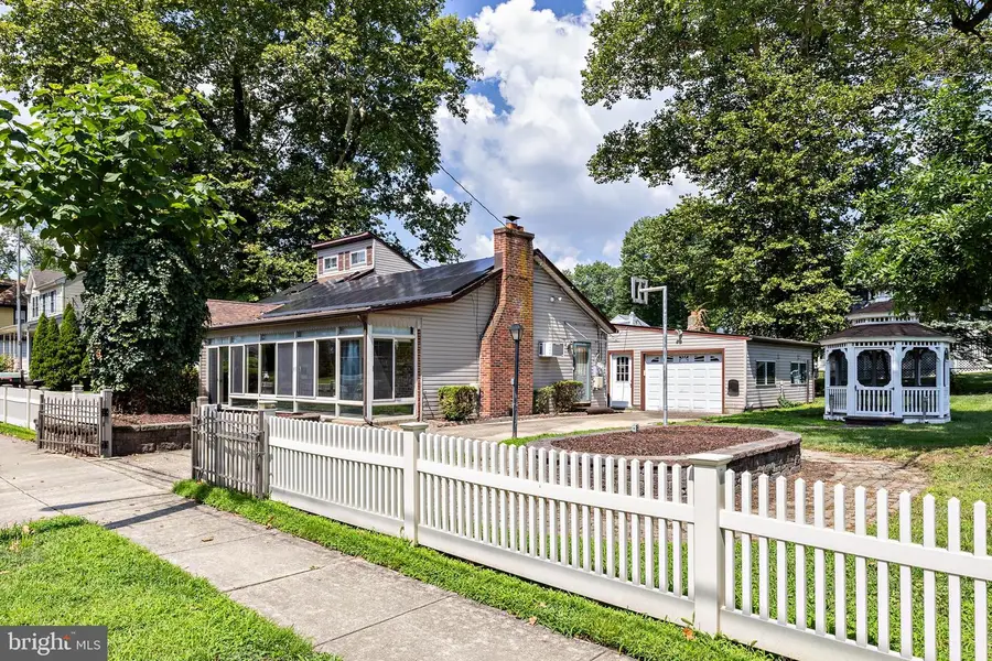 325 Albany Ave, Barrington, NJ 08007 - Image #3