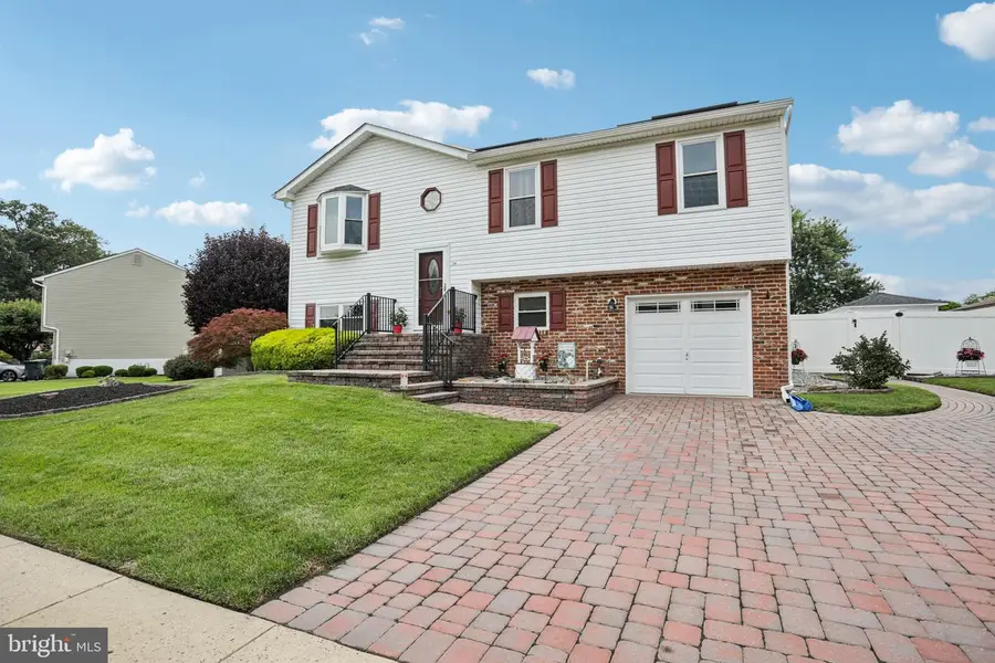 24 Brookstone Dr, Voorhees, NJ 08043 - Image #2