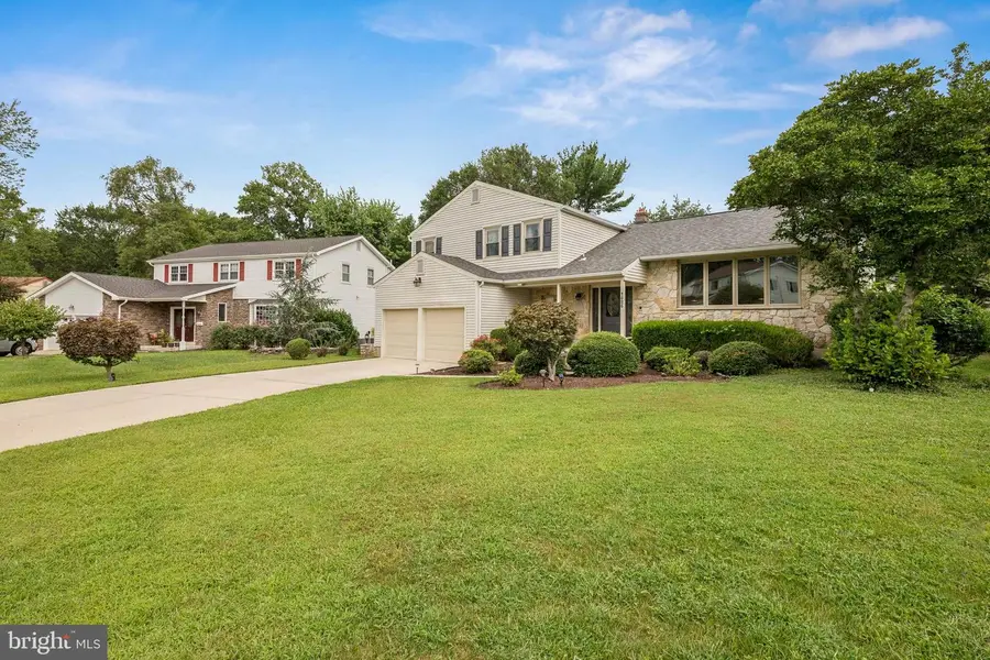 1525 Squire Ln, Cherry Hill, NJ 08003 - Image #2