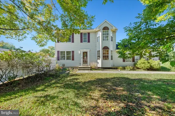 2 Katherine Ct, BLACKWOOD, NJ 08012