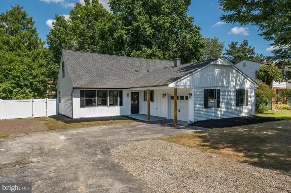 1976 Greentree Rd, CHERRY HILL, NJ 08003