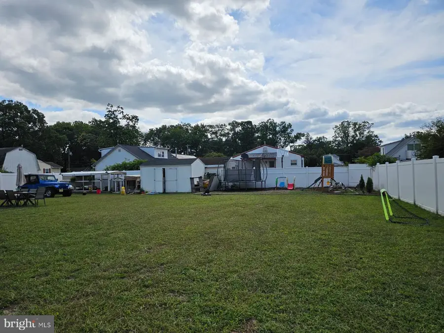 16 E 7th Ave, Pine Hill, NJ 08021 - Image #3