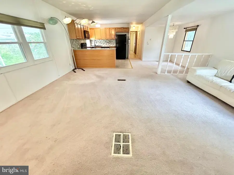 73 Hazeltop Dr, Sicklerville, NJ 08081 - Image #3