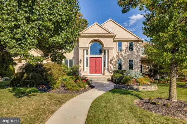 2 Collage Ct, CHERRY HILL, NJ 08003