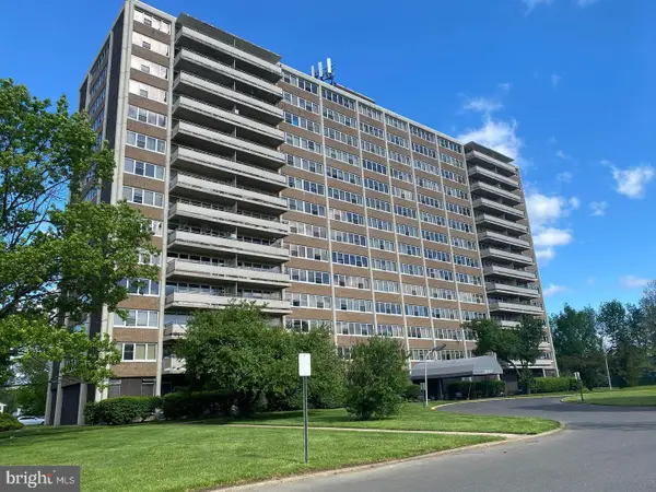 1111 Barclay Towers, CHERRY HILL, NJ 08034