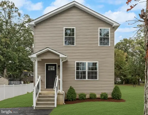 19 E 2nd Ave, PINE HILL, NJ 08021