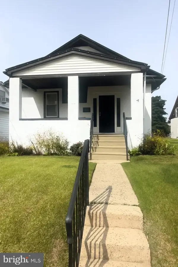 447 2nd Ave, BELLMAWR, NJ 08031