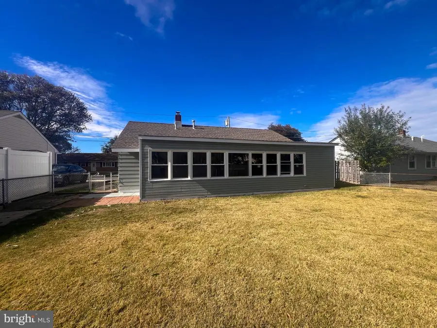 384 Windsor Dr, Bellmawr, NJ 08031 - Image #3