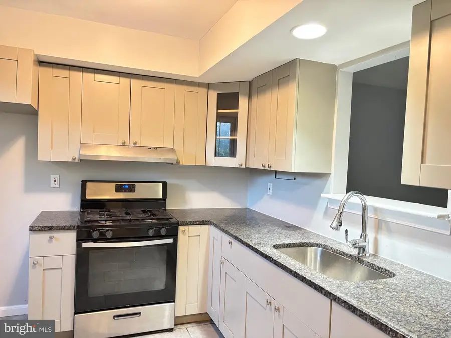 12 Villanova Ct, Sicklerville, NJ 08081 - Image #3