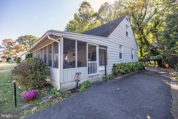 412 W Cedar Ave, OAKLYN, NJ 08107