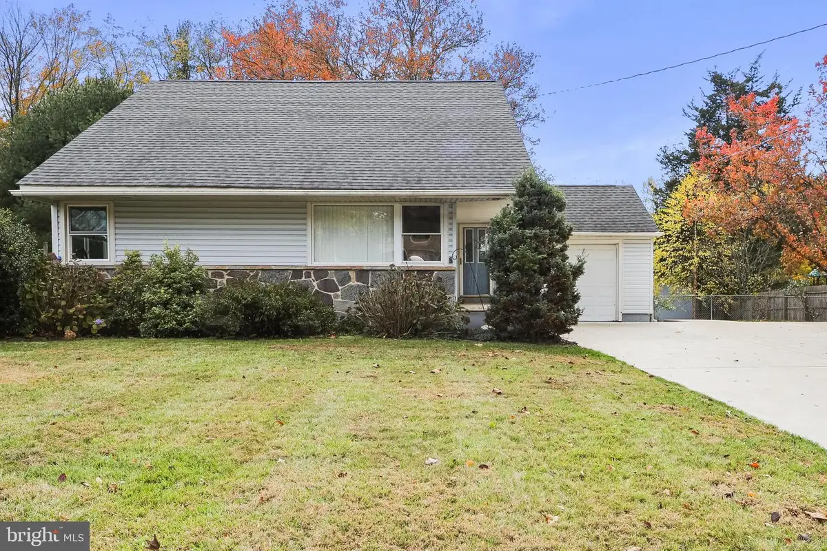 1619 S Bowling Green Dr, Cherry Hill, NJ 08003 - Image #1