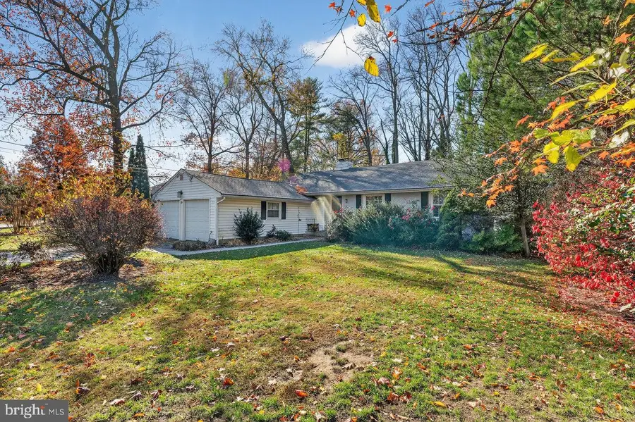 110 Barclay Ln, Cherry Hill, NJ 08034 - Image #2