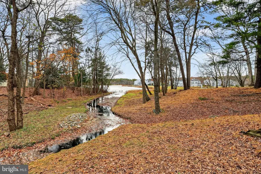 203 Sunshine Lakes Dr, Voorhees, NJ 08043 - Image #2