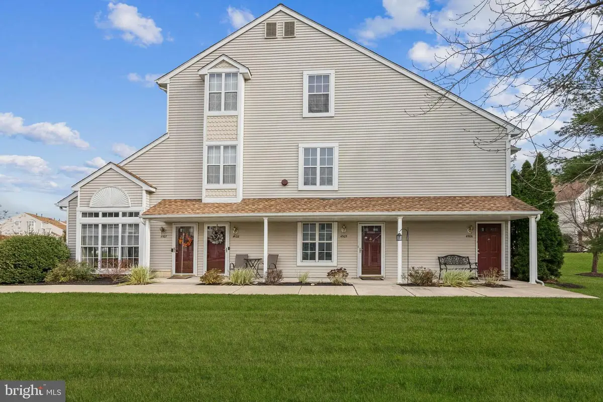 4505 Aberdeen Ln, Blackwood, NJ 08012 - Image #1