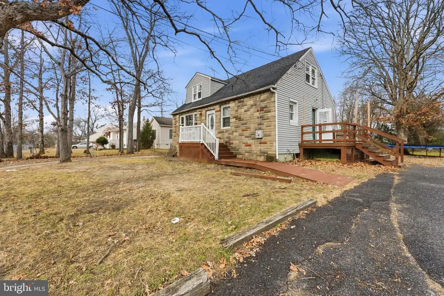 339 Magnolia Ave, West Berlin, NJ 08091 - Image #2