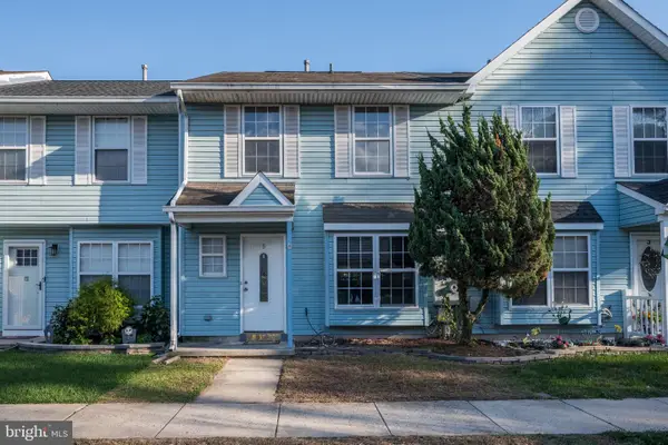 5 Ford Ln, BERLIN, NJ 08009