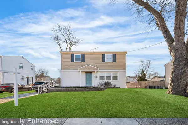 7426 Collins Ave, PENNSAUKEN, NJ 08109