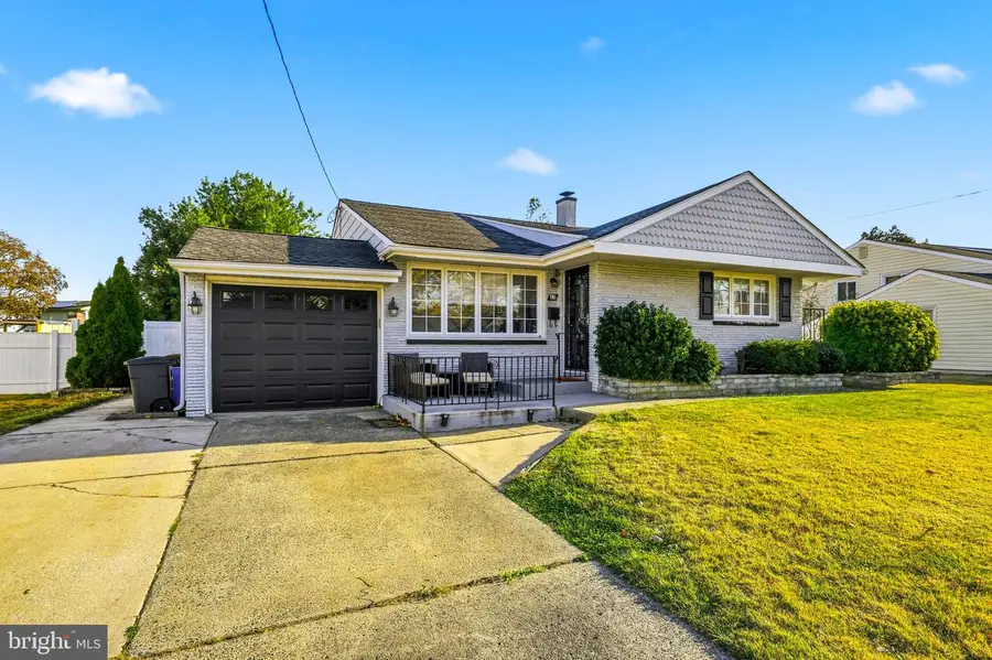 13 Cornelia Dr, Bellmawr, NJ 08031 - Image #2