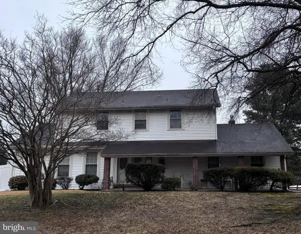 1 Pine Ct, BLACKWOOD, NJ 08012