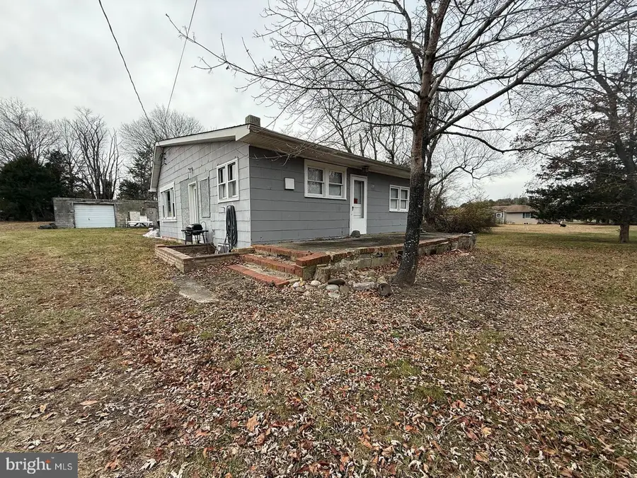 139 Cedar St, Hammonton, NJ 08037 - Image #2