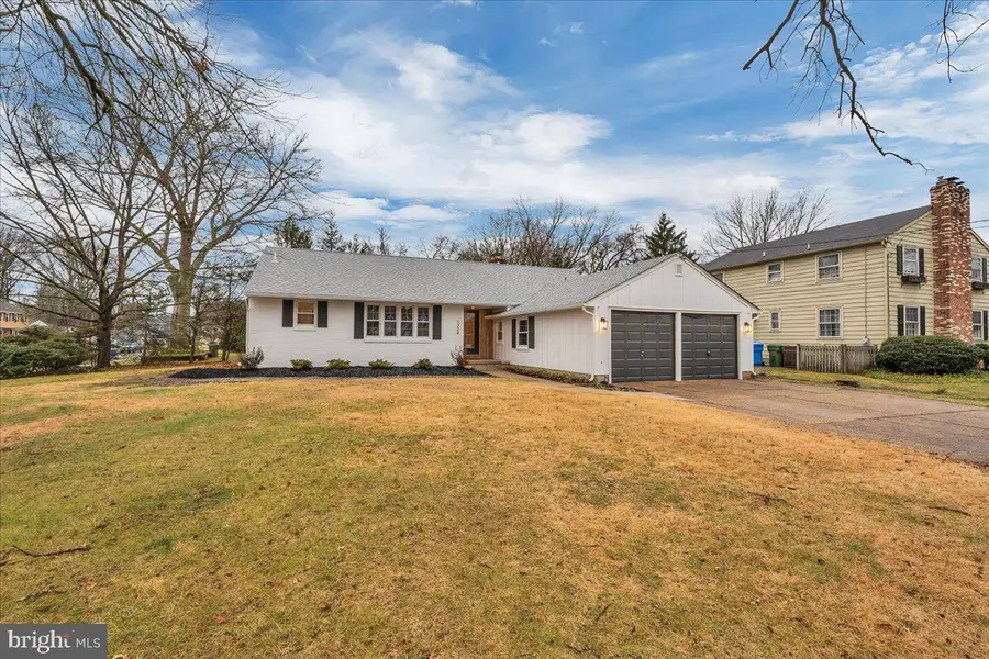 1324 Beaverbrook Dr, Cherry Hill, NJ 08034 - Image #2