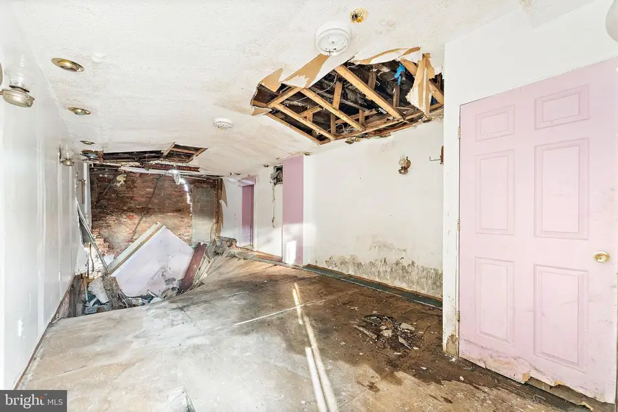 913 Pearl St, Camden, NJ 08102 - Image #2