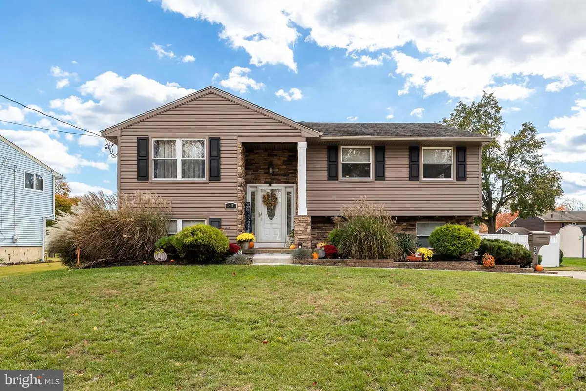 33 Saratoga Rd, Stratford, NJ 08084 - Image #1